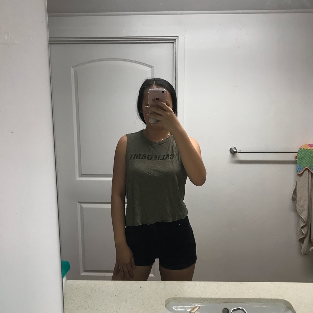California army green muscle t